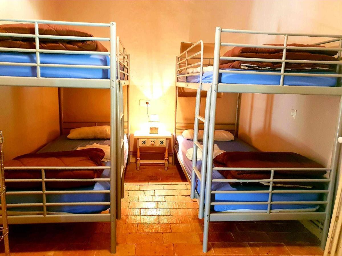 Masia Para Grupos Con Piscina Privada28 Pax Cabanelles Экстерьер фото